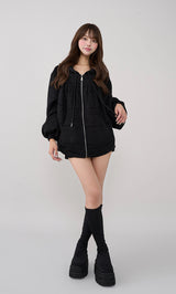 モデル：163cm（着用サイズ：FREE　着用カラー：BLK）