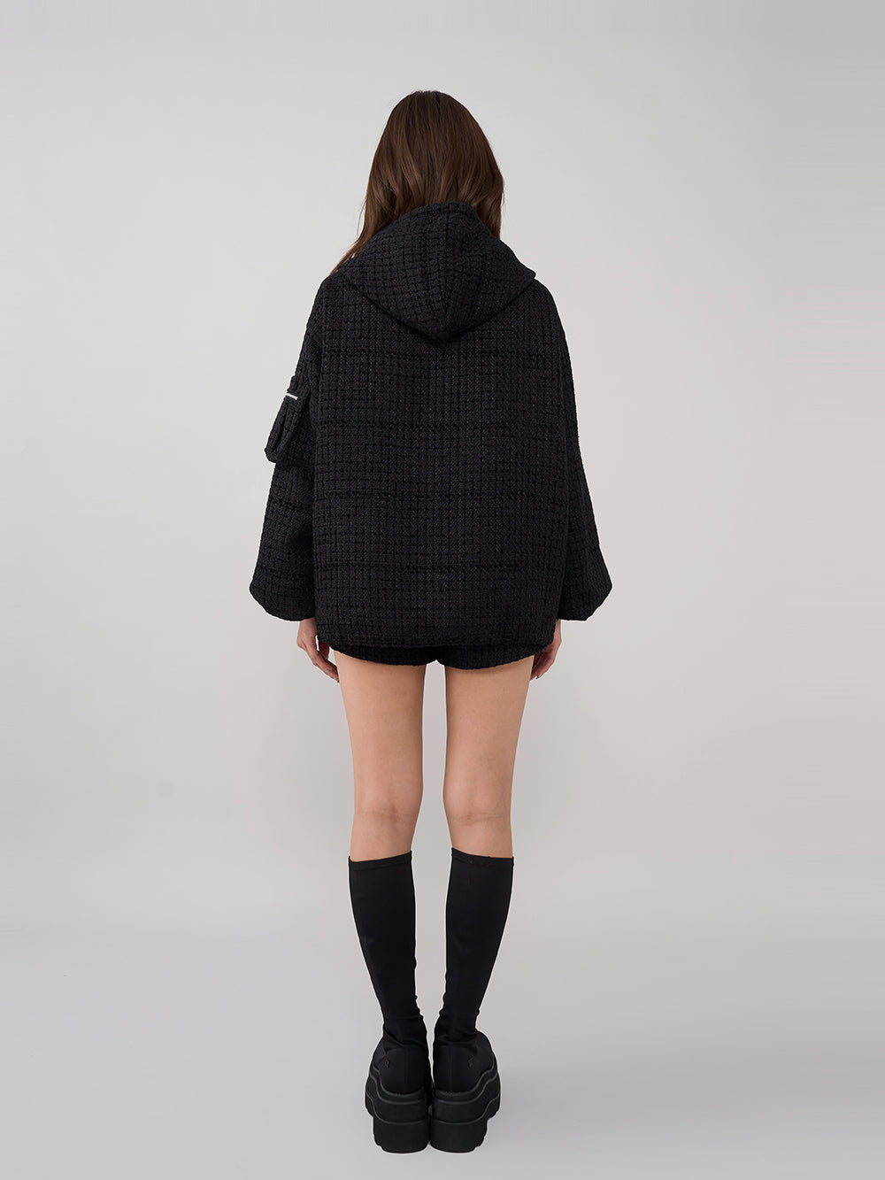 モデル：163cm（着用サイズ：FREE　着用カラー：BLK）