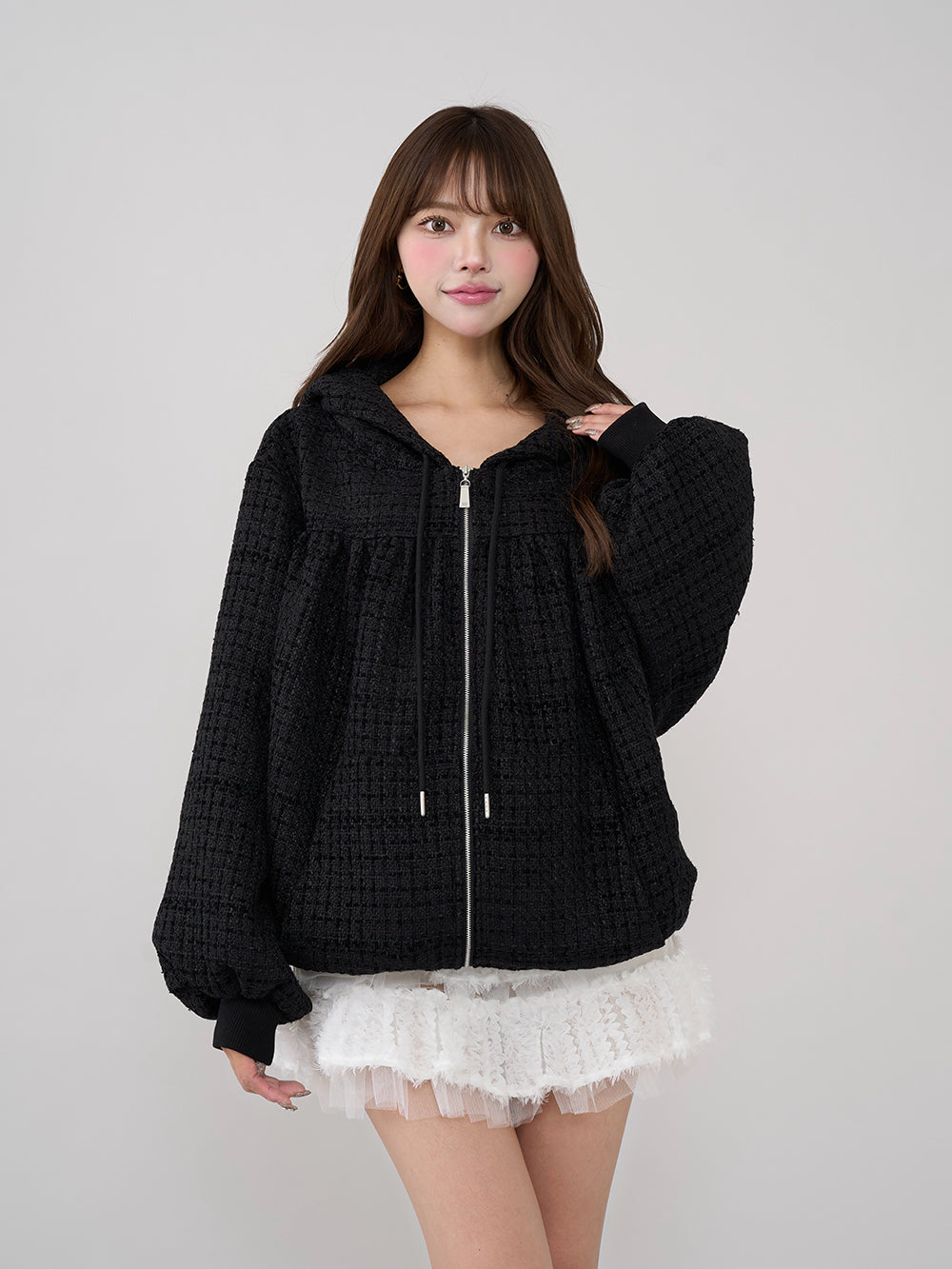 モデル：163cm（着用サイズ：FREE　着用カラー：BLK）