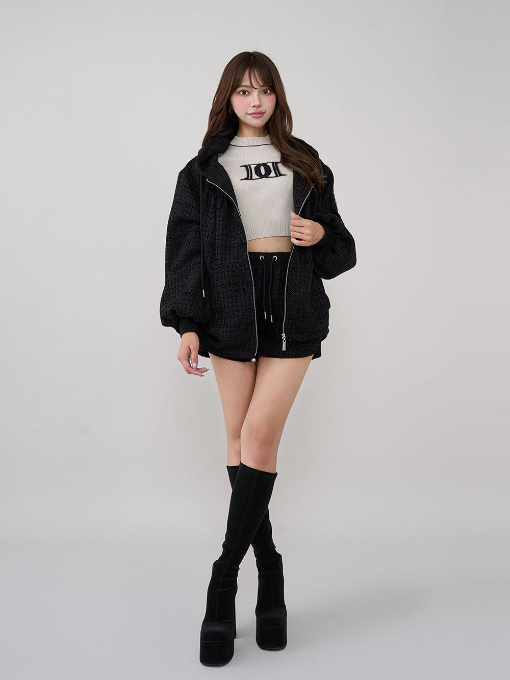 モデル：163cm（着用サイズ：FREE　着用カラー：BLK）