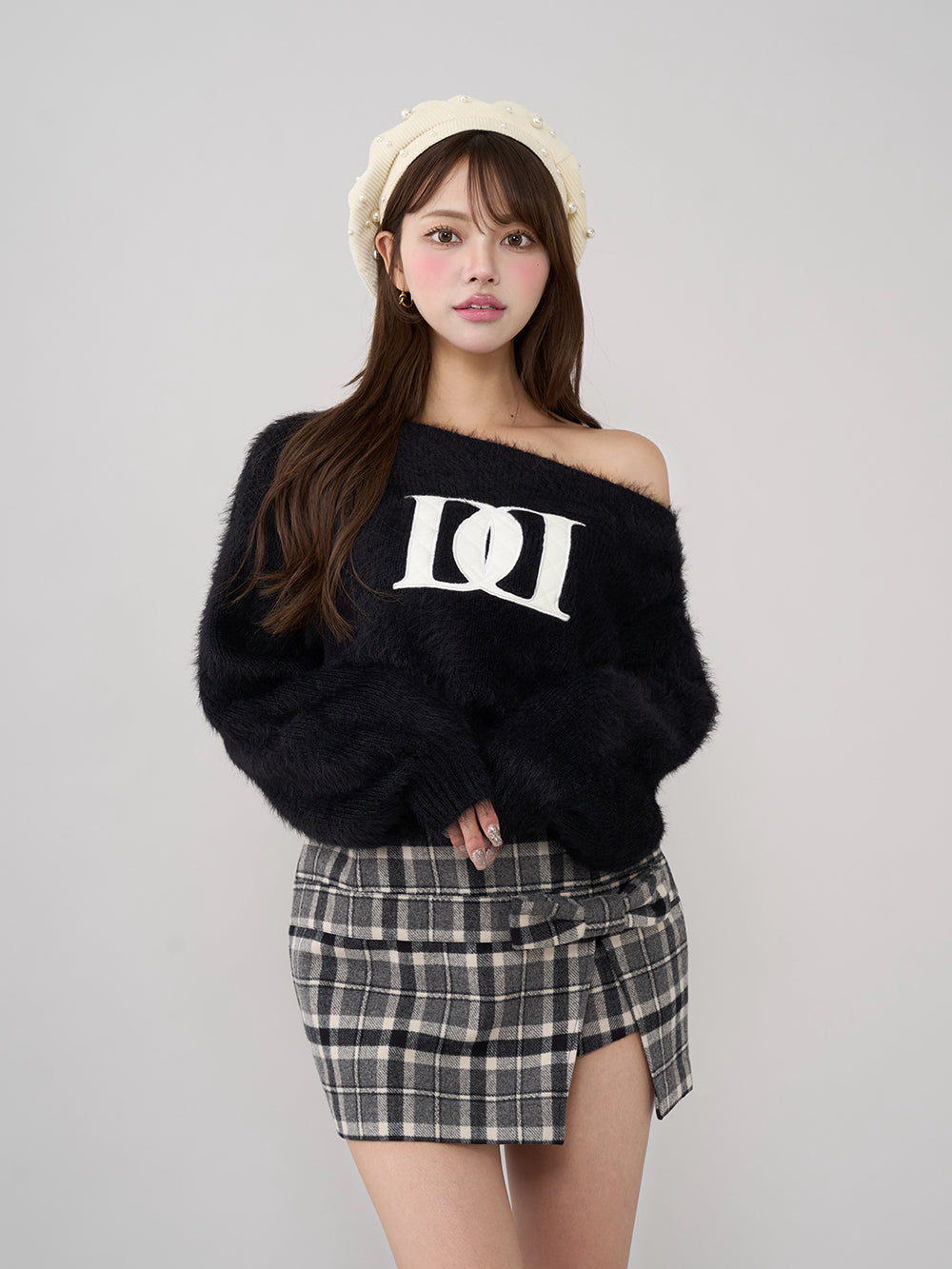モデル：163cm（着用サイズ：FREE　着用カラー：BLK）