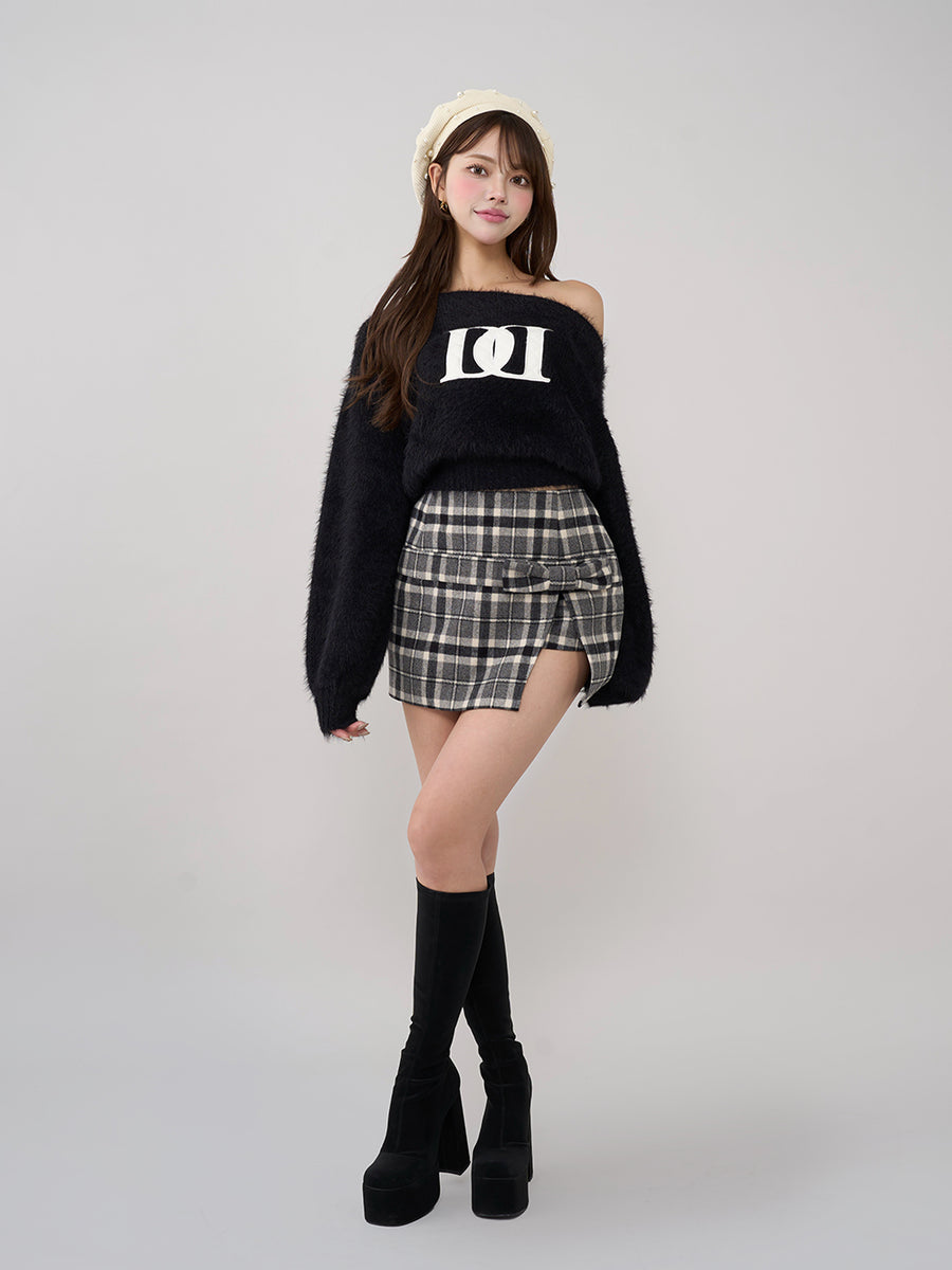 モデル：163cm（着用サイズ：FREE　着用カラー：BLK）