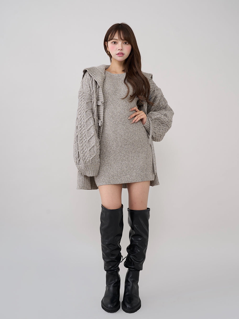 モデル：163cm（着用サイズ：FREE　着用カラー：GRY）