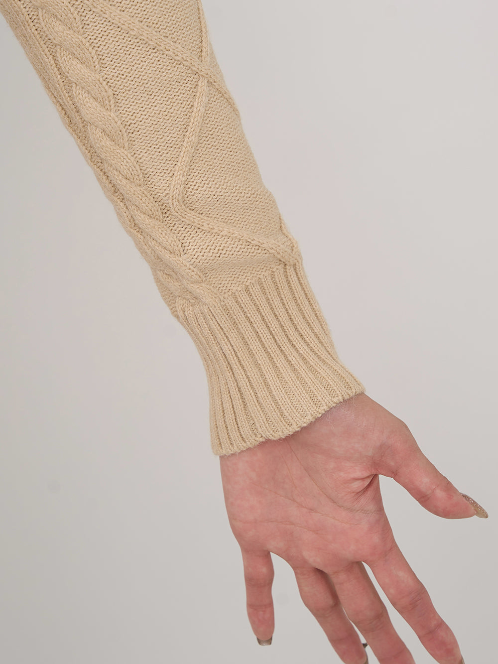 モデル：163cm（着用サイズ：FREE　着用カラー：BEG）