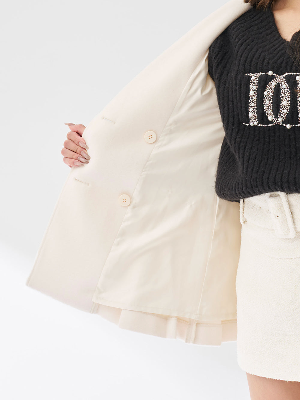 モデル：163cm（着用サイズ：FREE　着用カラー：IVO）