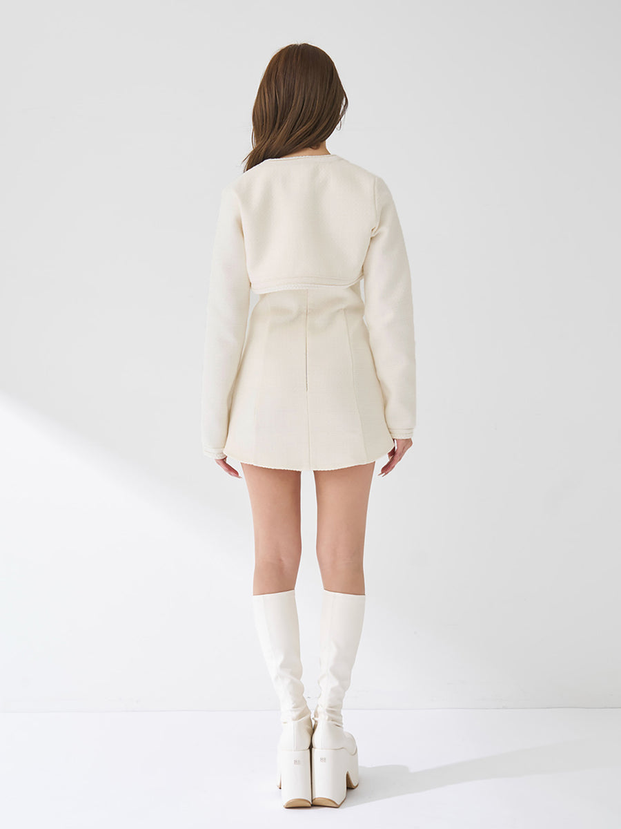 モデル：163cm（着用サイズ：FREE　着用カラー：IVO）