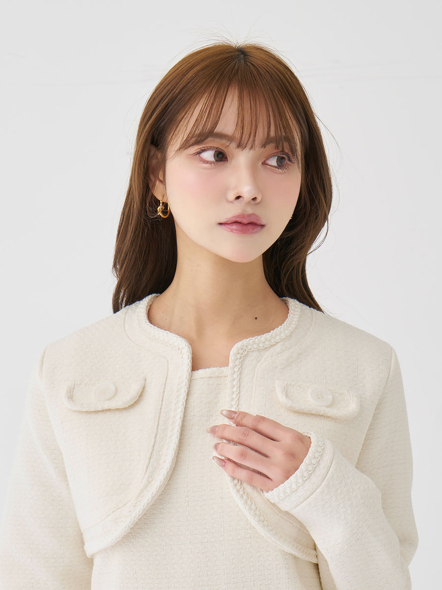 モデル：163cm（着用サイズ：FREE　着用カラー：IVO）