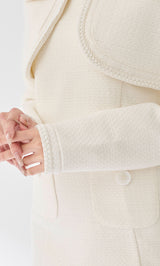 モデル：163cm（着用サイズ：FREE　着用カラー：IVO）