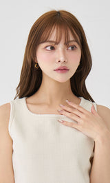 モデル：163cm（着用サイズ：FREE　着用カラー：IVO）