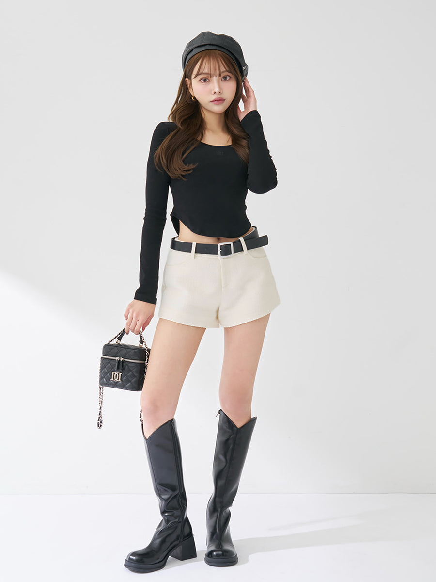 モデル：163cm（着用サイズ：FREE　着用カラー：BLK）