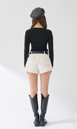 モデル：163cm（着用サイズ：M　着用カラー：IVO）