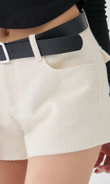 モデル：163cm（着用サイズ：M　着用カラー：IVO）