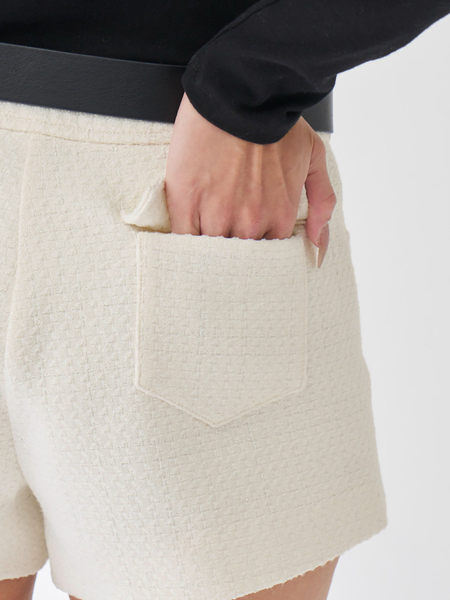 モデル：163cm（着用サイズ：M　着用カラー：IVO）