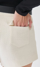 モデル：163cm（着用サイズ：M　着用カラー：IVO）