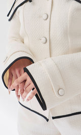 モデル：163cm（着用サイズ：S　着用カラー：IVO）