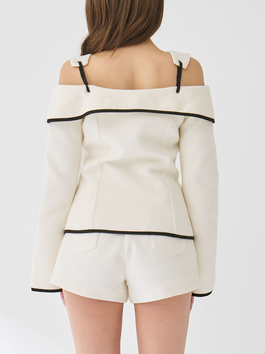 モデル：163cm（着用サイズ：S　着用カラー：IVO）