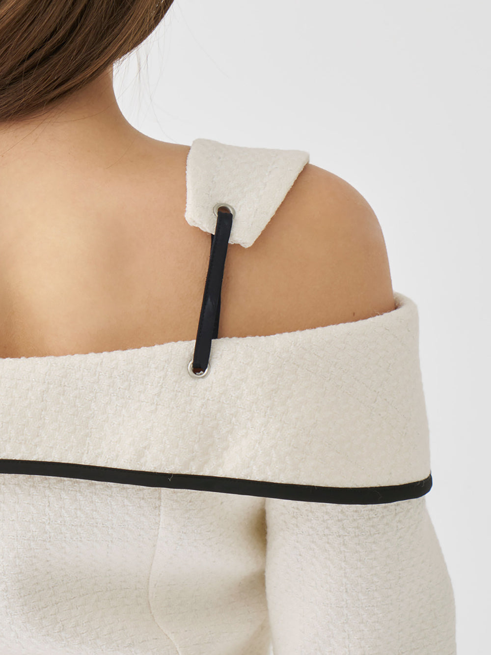 モデル：163cm（着用サイズ：S　着用カラー：IVO）