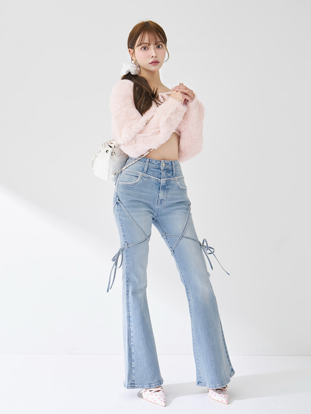 モデル：163cm（着用サイズ：S　着用カラー：I-BLU）