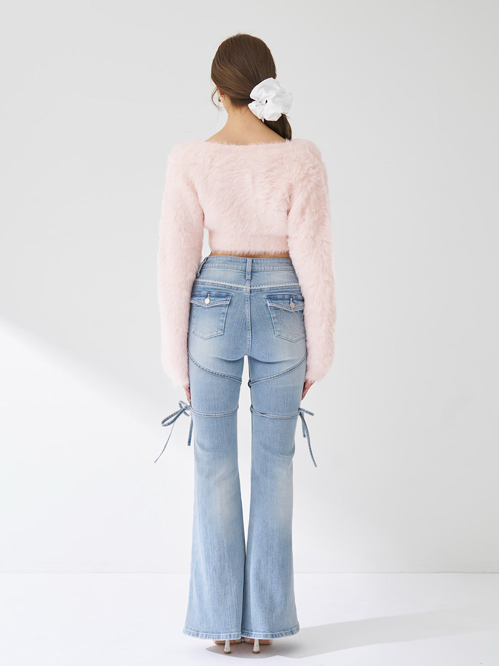 モデル：163cm（着用サイズ：S　着用カラー：I-BLU）