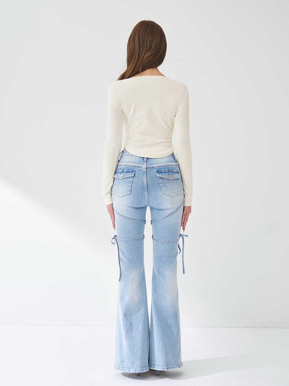 モデル：163cm（着用サイズ：FREE　着用カラー：WHT）