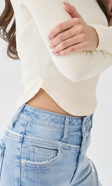 モデル：163cm（着用サイズ：FREE　着用カラー：WHT）