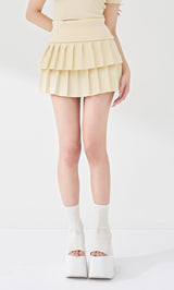 モデル：163cm（着用サイズ：FREE　着用カラー：YEL）