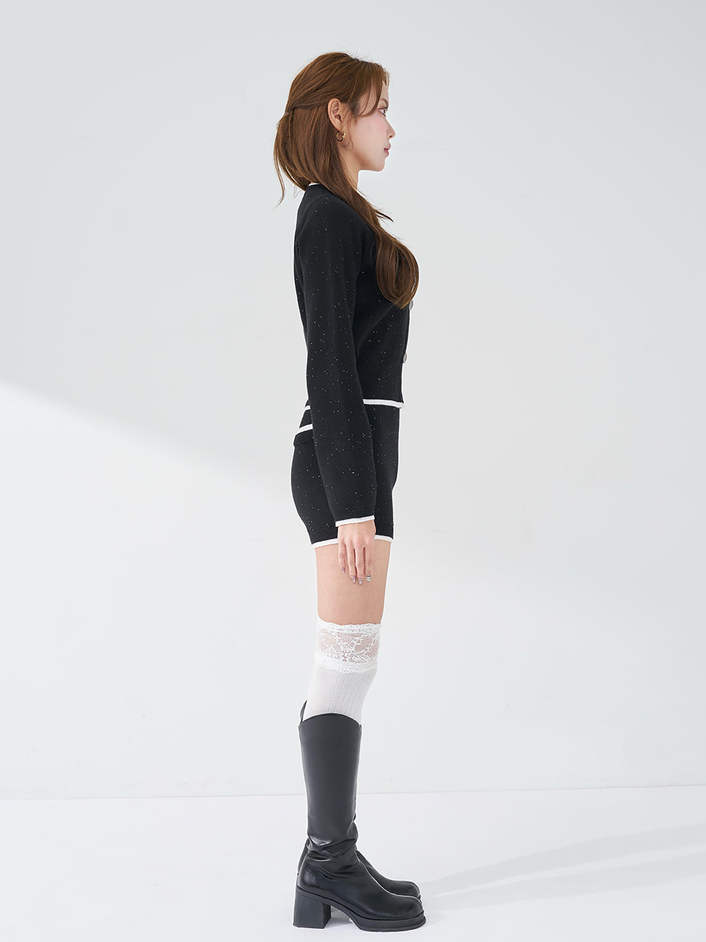 モデル：163cm（着用サイズ：FREE　着用カラー：BLK）
