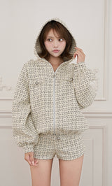モデル：163cm（着用サイズ：S　着用カラー：IVO）