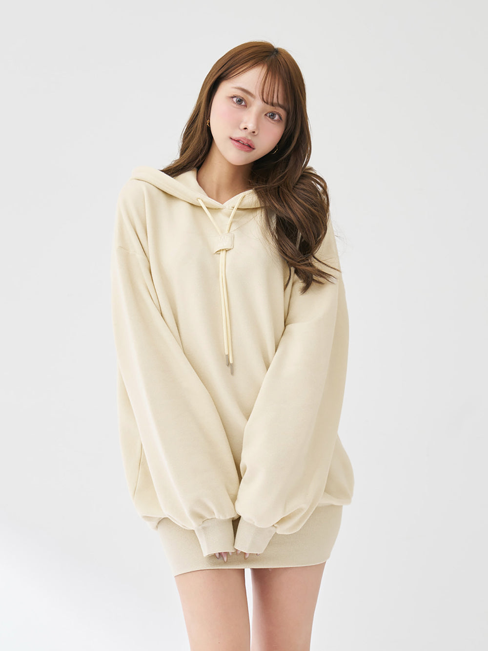 モデル：163cm（着用サイズ：FREE　着用カラー：YEL）