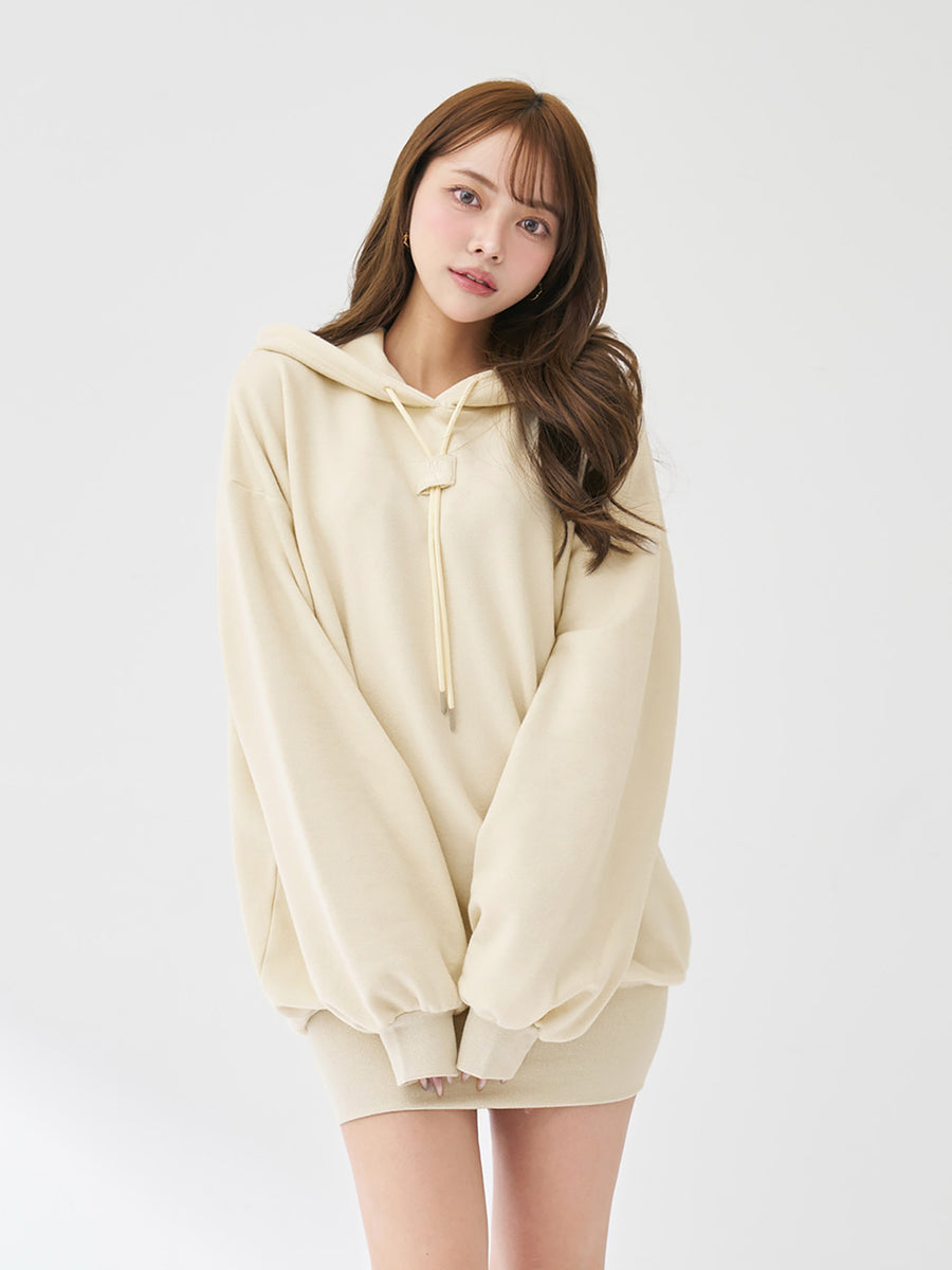 モデル：163cm（着用サイズ：FREE　着用カラー：YEL）