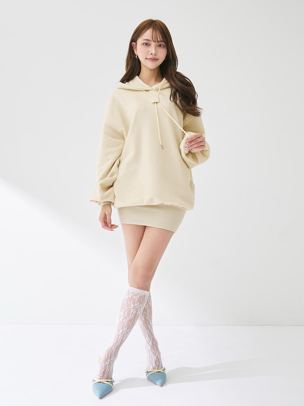 モデル：163cm（着用サイズ：FREE　着用カラー：YEL）