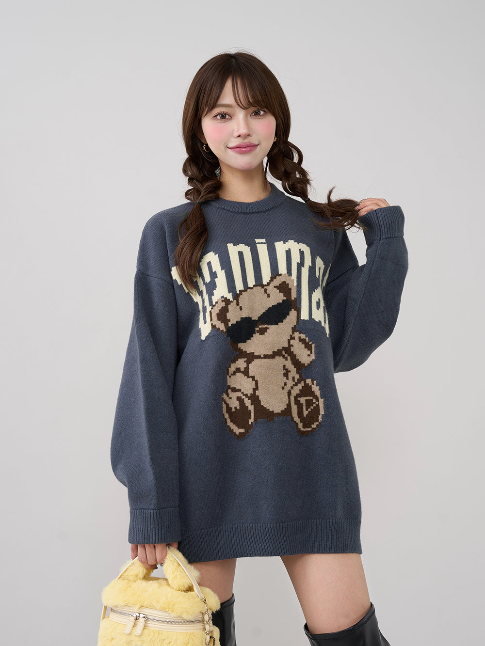 モデル：163cm（着用サイズ：FREE　着用カラー：BLU）
