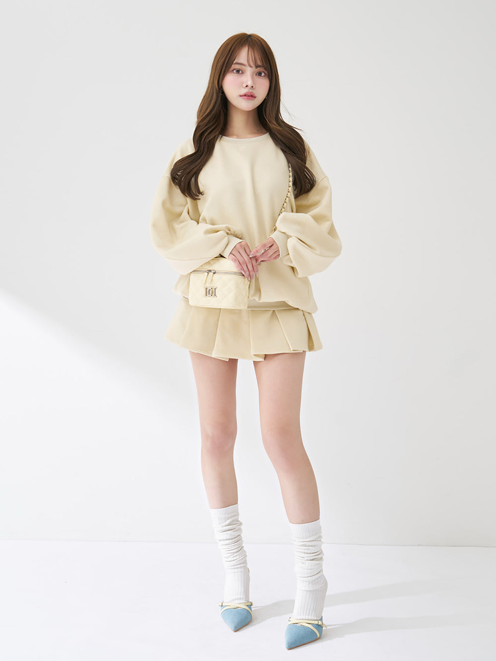 モデル：163cm（着用サイズ：FREE　着用カラー：YEL）