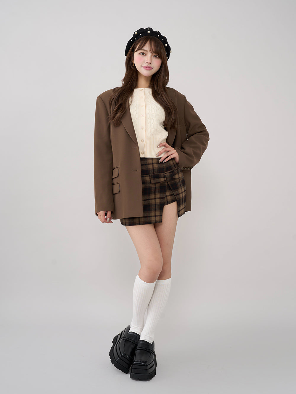 モデル：163cm（着用サイズ：S　着用カラー：BRN）