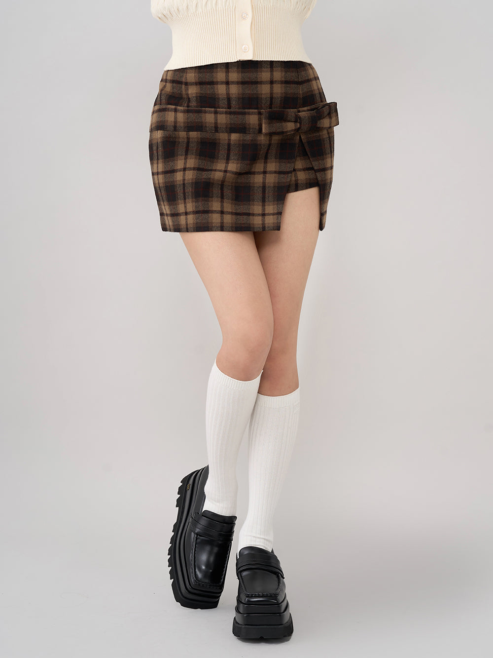 モデル：163cm（着用サイズ：S　着用カラー：BRN）