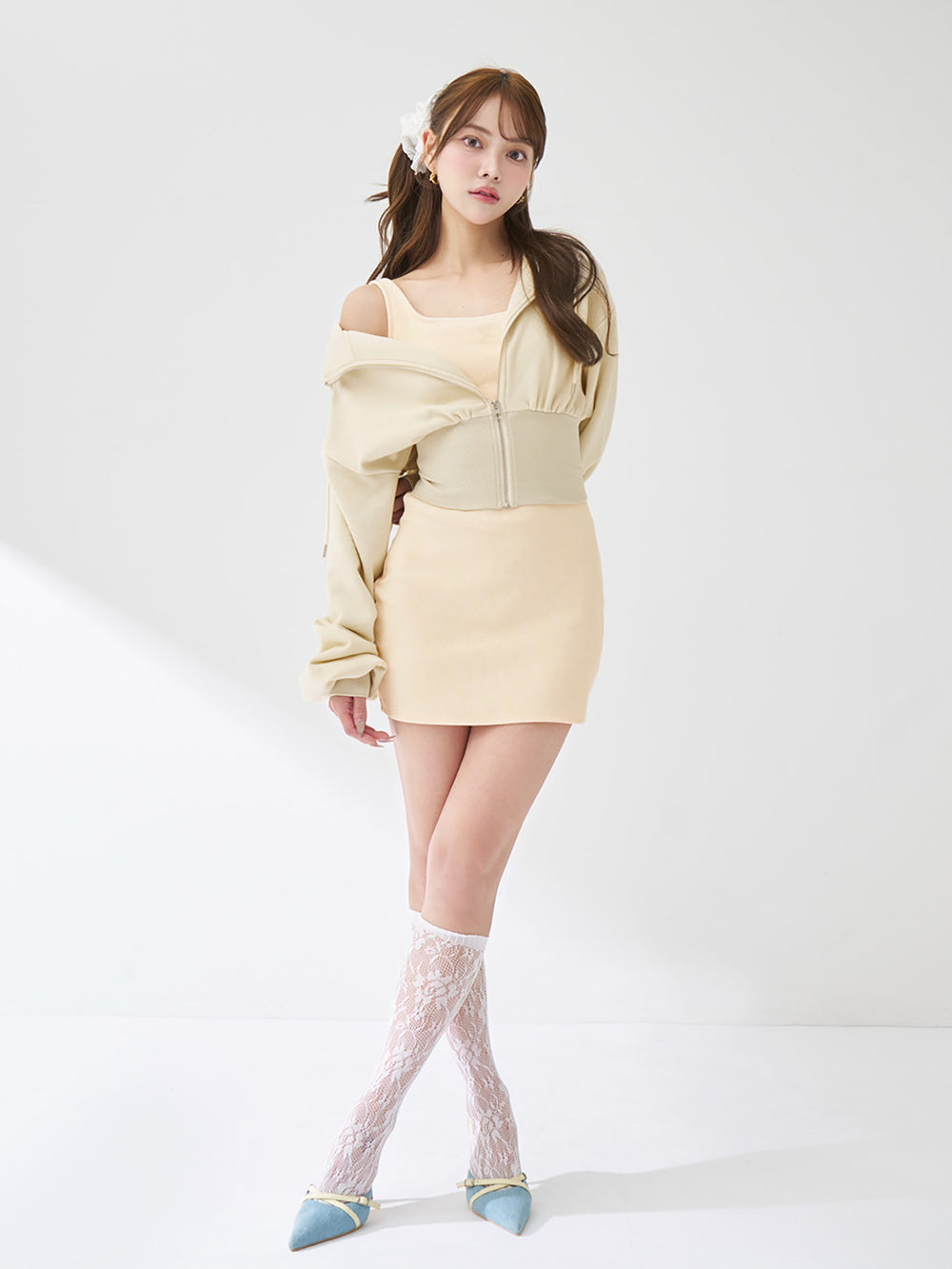 モデル：163cm（着用サイズ：FREE　着用カラー：YEL）