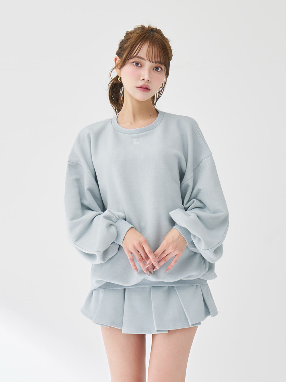 モデル：163cm（着用サイズ：FREE　着用カラー：SAX）