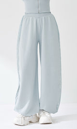 モデル：163cm（着用サイズ：FREE　着用カラー：SAX）