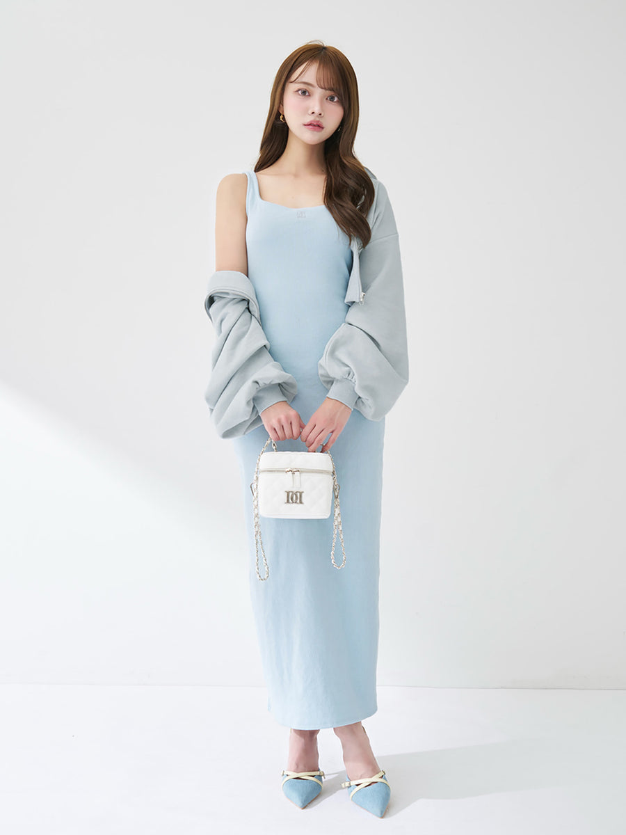 モデル：163cm（着用サイズ：FREE　着用カラー：SAX）