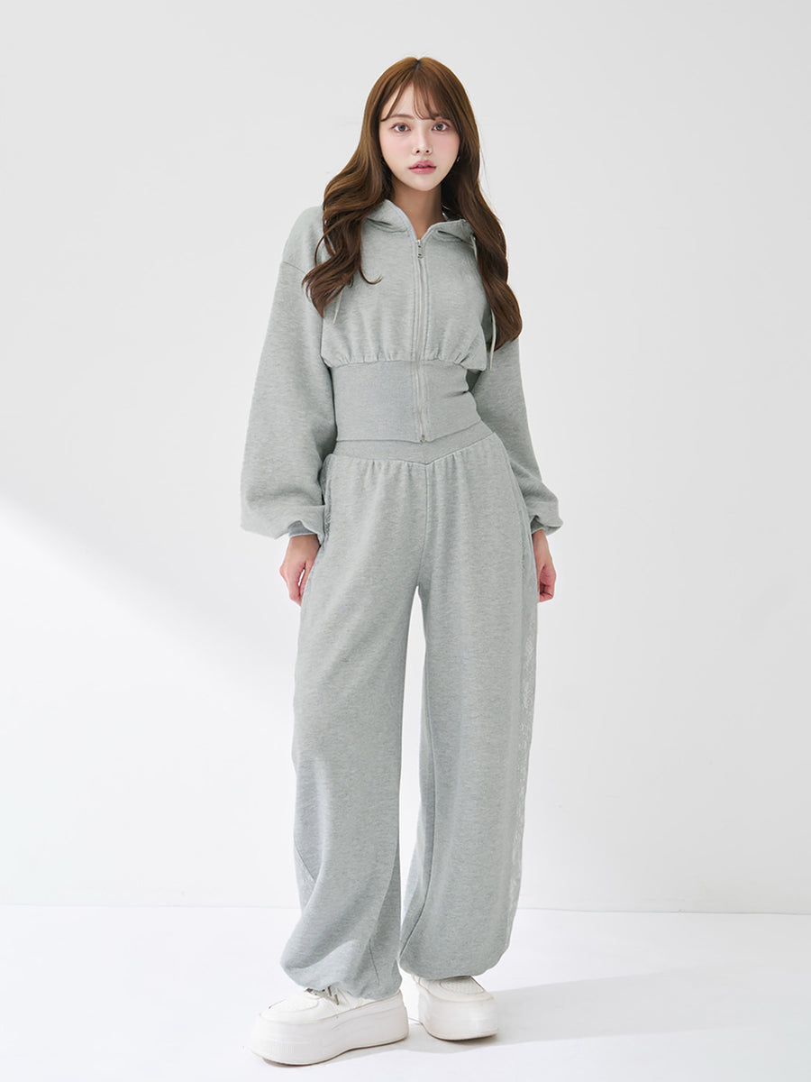 モデル：163cm（着用サイズ：FREE　着用カラー：GRY）