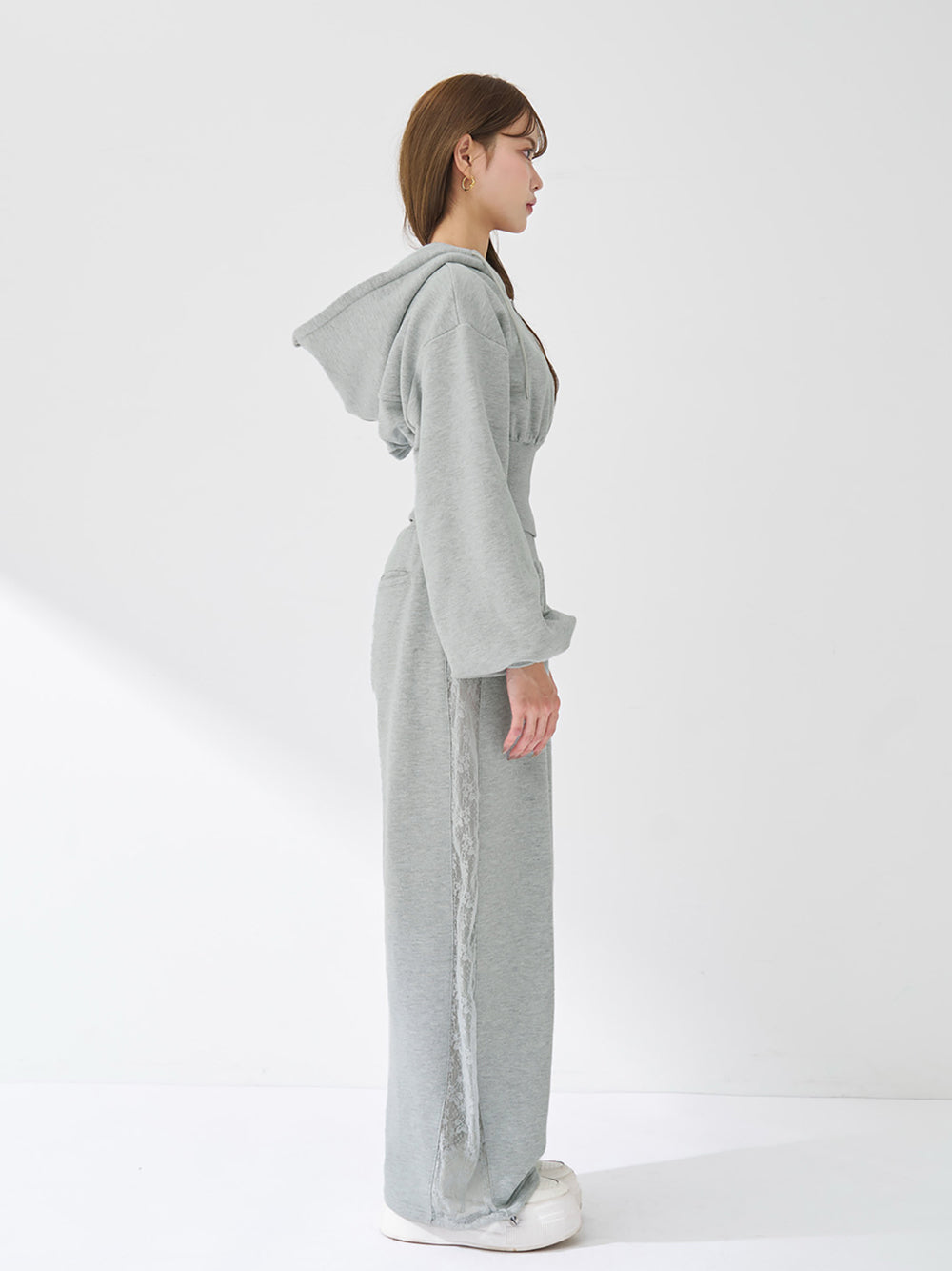 モデル：163cm（着用サイズ：FREE　着用カラー：GRY）