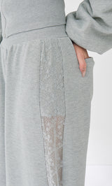 モデル：163cm（着用サイズ：FREE　着用カラー：GRY）