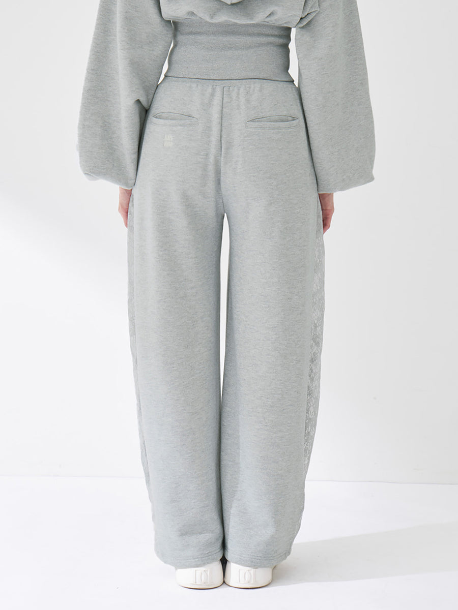 モデル：163cm（着用サイズ：FREE　着用カラー：GRY）