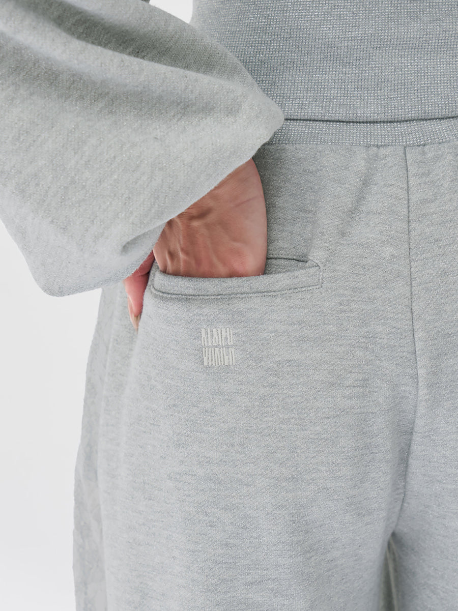 モデル：163cm（着用サイズ：FREE　着用カラー：GRY）