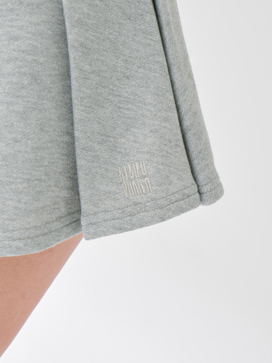 モデル：163cm（着用サイズ：FREE　着用カラー：GRY）