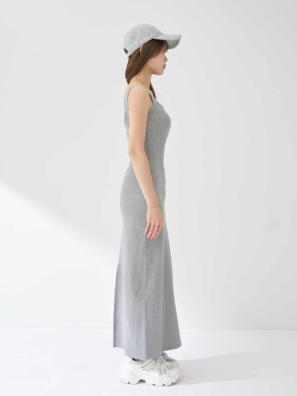 モデル：163cm（着用サイズ：FREE　着用カラー：GRY）