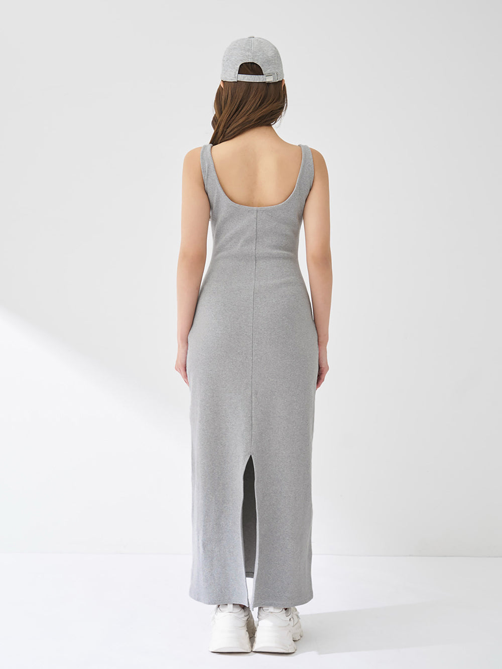 モデル：163cm（着用サイズ：FREE　着用カラー：GRY）