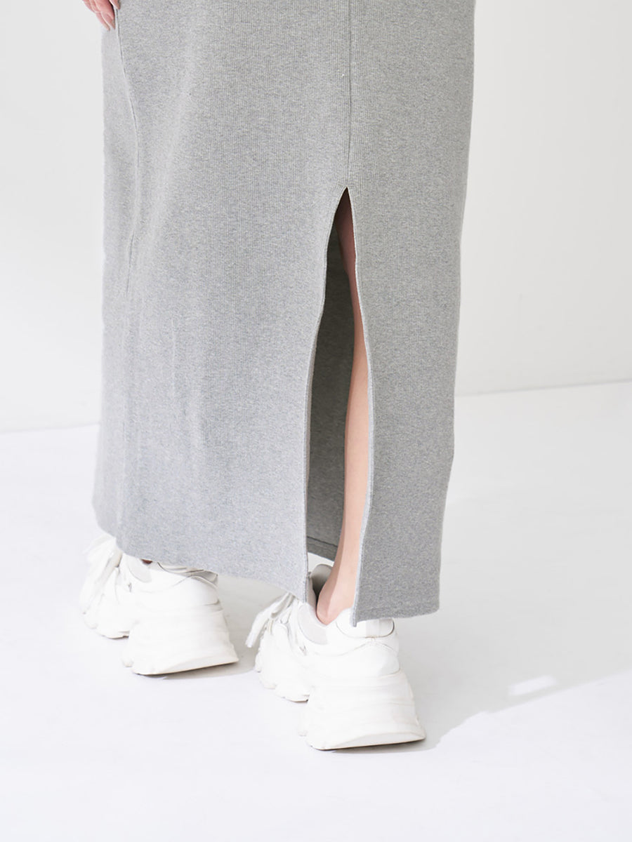 モデル：163cm（着用サイズ：FREE　着用カラー：GRY）