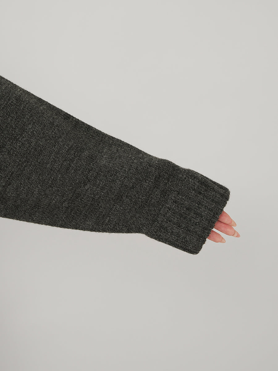 モデル：163cm（着用サイズ：FREE　着用カラー：C-GRY）