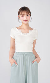 モデル：163cm（着用サイズ：FREE　着用カラー：WHT）